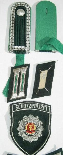 NVA Uniform NVA Hemd Volkspolizei Krawatte NVA Schulterstücke Fasching NVA DDR